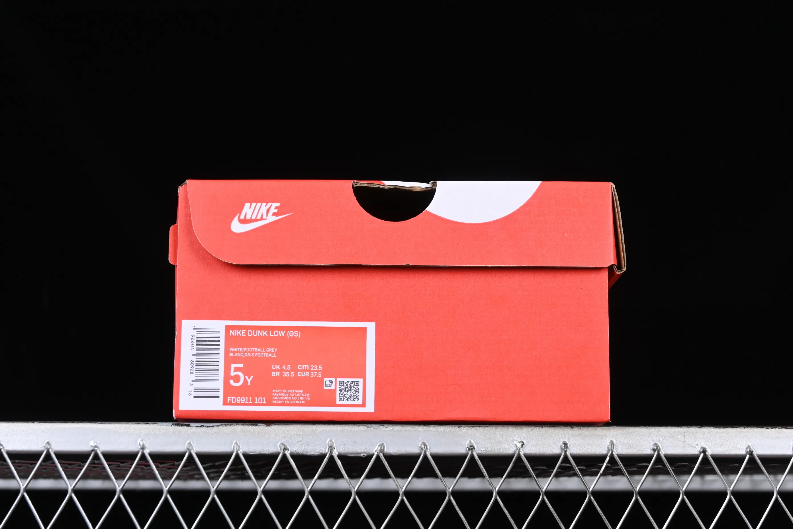 All categories Nk SB Dunk series Nk SB Dunk Low low-top sneakers Nk SB Dunk Low Frozen color SB low-top sports and leisure sneakers FD9911-101
